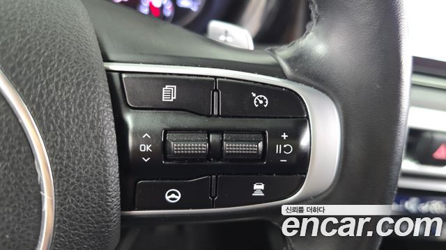 Kia K5 (III) 2.0 LPI Prestige 2021 — фото 39