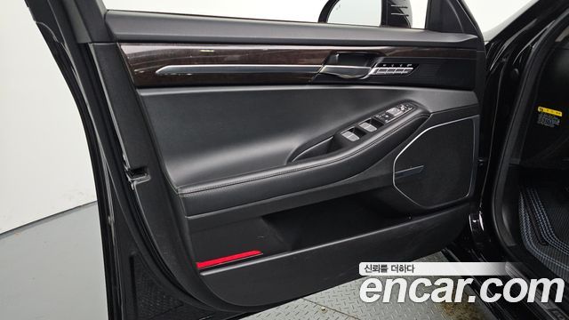 Genesis EQ900 3.8 GDI AWD Luxury 2018 — фото 24