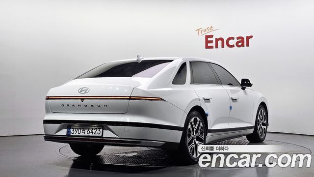 Hyundai Grandeur (GN7) 2,5 Gasoline 2WD Exclusive 2023 — фото 2