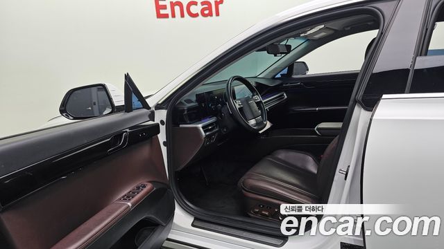 Hyundai Grandeur (GN7) 2,5 Gasoline 2WD Exclusive 2023 — фото 10