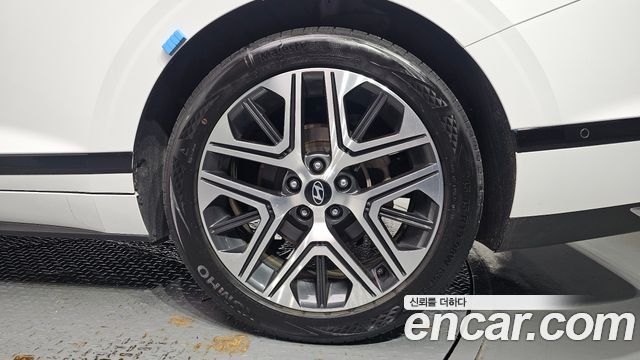 Hyundai Grandeur (GN7) 2,5 Gasoline 2WD Exclusive 2023 — фото 21