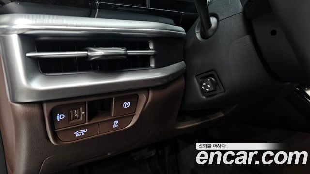 Hyundai Grandeur (GN7) 2,5 Gasoline 2WD Exclusive 2023 — фото 29