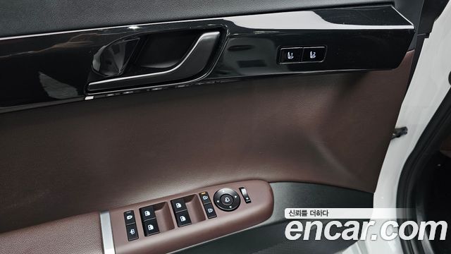 Hyundai Grandeur (GN7) 2,5 Gasoline 2WD Exclusive 2023 — фото 36