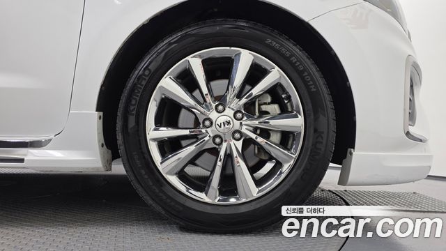 Kia Carnival Gasoline 7-Seater Hi-Limousine President 2019 — фото 21