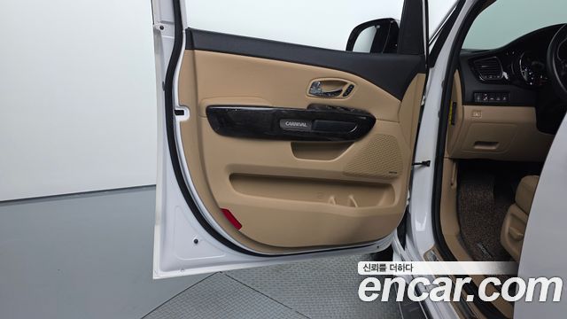 Kia Carnival Gasoline 7-Seater Hi-Limousine President 2019 — фото 24