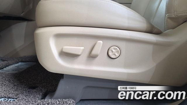 Kia Carnival Gasoline 7-Seater Hi-Limousine President 2019 — фото 33