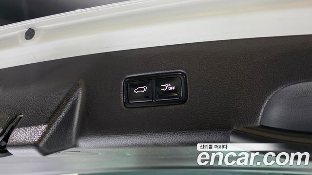 Kia Carnival (IV) Gasoline 9-Seater Signature 2023 — фото 17