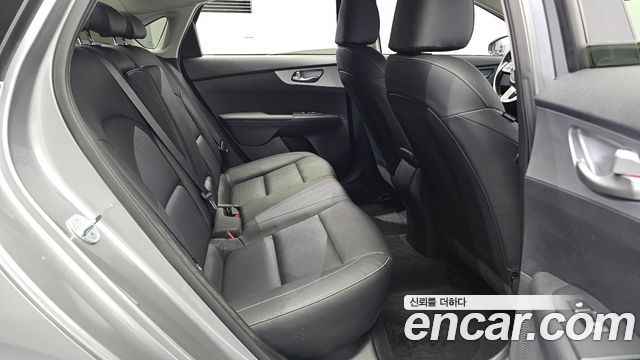 Kia K3 (II) 1.6 Prestige 2022 — фото 11