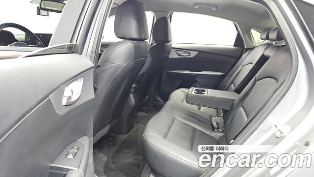 Kia K3 (II) 1.6 Prestige 2022 — фото 12