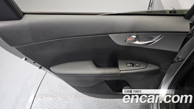 Kia K3 (II) 1.6 Prestige 2022 — фото 25