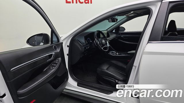 Hyundai Sonata (DN8) 2.0 LPG(rental car) Style 2022 — фото 10