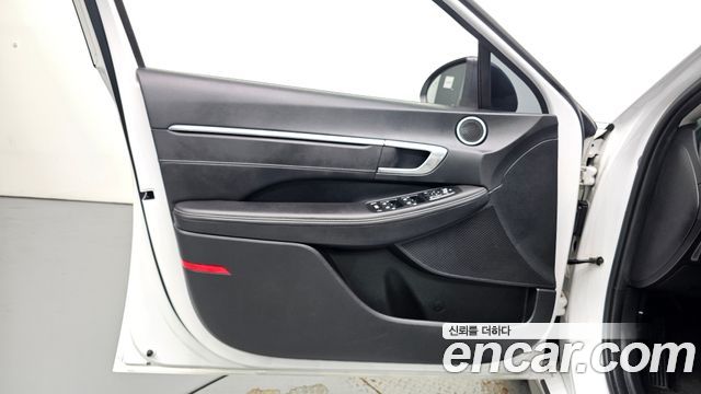 Hyundai Sonata (DN8) 2.0 LPG(rental car) Style 2022 — фото 24