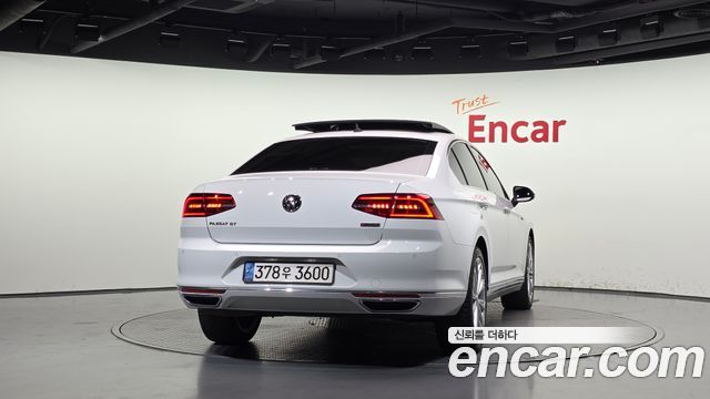 Volkswagen Passat GT (B8) 2.0 TDI 4Motion Prestige 2018 — фото 4