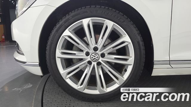 Volkswagen Passat GT (B8) 2.0 TDI 4Motion Prestige 2018 — фото 5