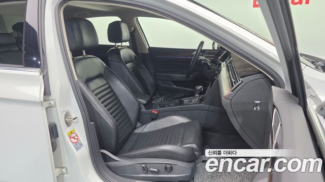 Volkswagen Passat GT (B8) 2.0 TDI 4Motion Prestige 2018 — фото 11