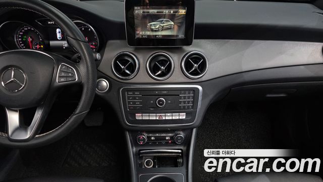 Mercedes-Benz CLA-Class (C117) CLA250 4MATIC 2017 — фото 15
