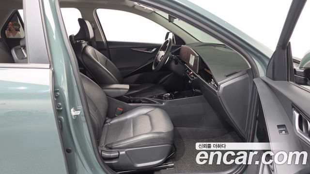 Kia Niro Signature 2022 — фото 32
