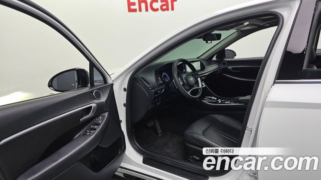 Hyundai Sonata (DN8) 2.0 LPG(Disabled Person) Modern 2022 — фото 10
