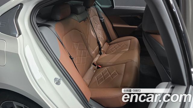 BMW 5 Series (G60) 530i xDrive 2024 — фото 11