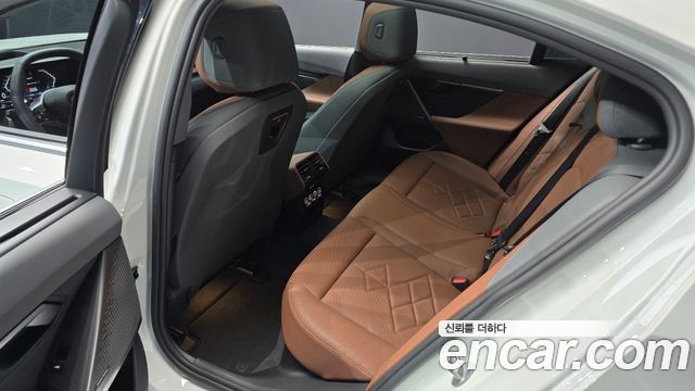 BMW 5 Series (G60) 530i xDrive 2024 — фото 12