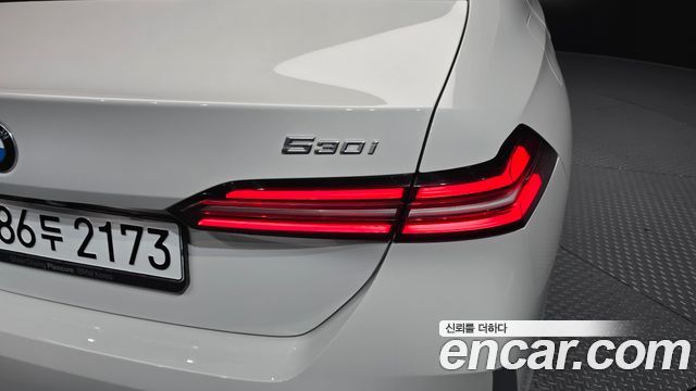 BMW 5 Series (G60) 530i xDrive 2024 — фото 23