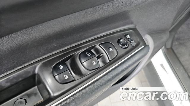 Renault Korea QM6 Diesel 4WD RE Signature 2017 — фото 34