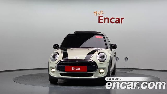 MINI Cooper D 5Door HIGH 3rd 2017 — фото 3