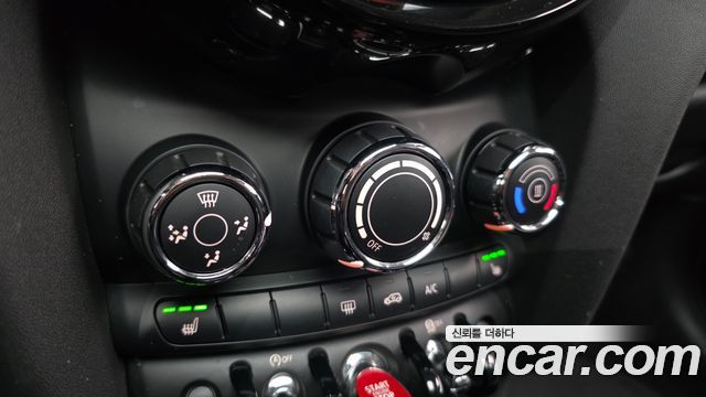 MINI Cooper D 5Door HIGH 3rd 2017 — фото 16