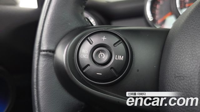 MINI Cooper D 5Door HIGH 3rd 2017 — фото 17