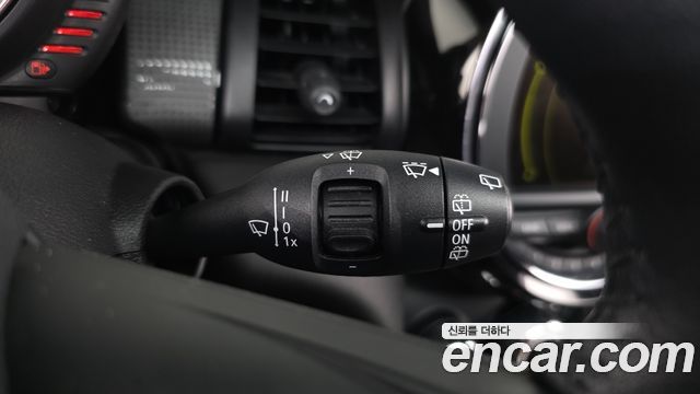 MINI Cooper D 5Door HIGH 3rd 2017 — фото 18