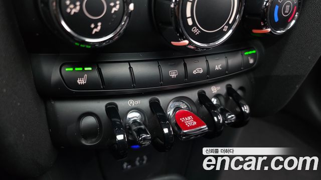 MINI Cooper D 5Door HIGH 3rd 2017 — фото 19