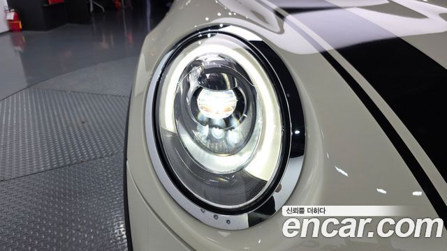 MINI Cooper D 5Door HIGH 3rd 2017 — фото 22