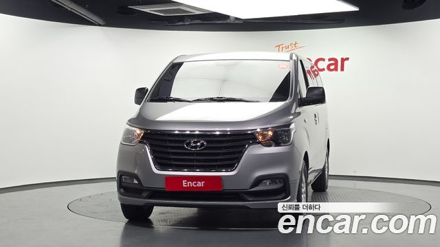 Hyundai Grand Starex Van 5-Seater Modern 2019 — фото 3