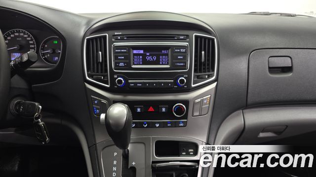 Hyundai Grand Starex Van 5-Seater Modern 2019 — фото 14