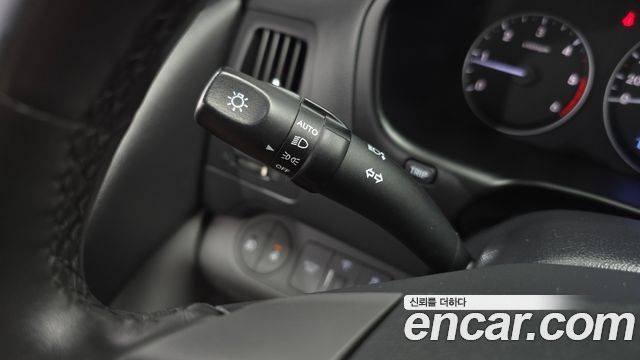 Hyundai Grand Starex Van 5-Seater Modern 2019 — фото 29