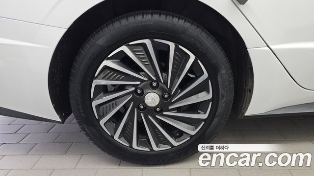 Hyundai Sonata Hybrid (DN8) Premium Family 2020 — фото 5