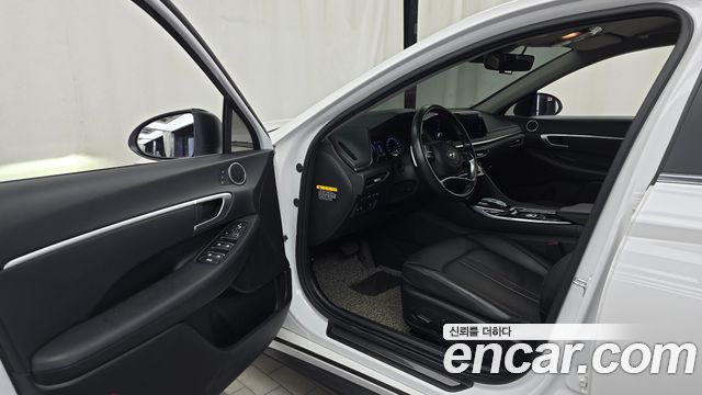 Hyundai Sonata Hybrid (DN8) Premium Family 2020 — фото 10