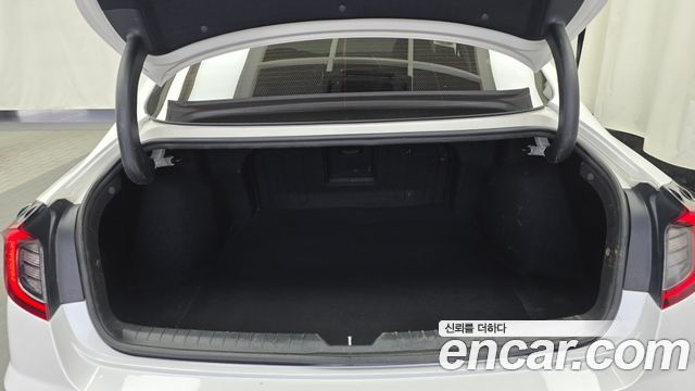 Hyundai Sonata Hybrid (DN8) Premium Family 2020 — фото 16