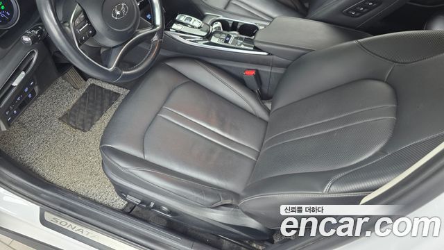Hyundai Sonata Hybrid (DN8) Premium Family 2020 — фото 17