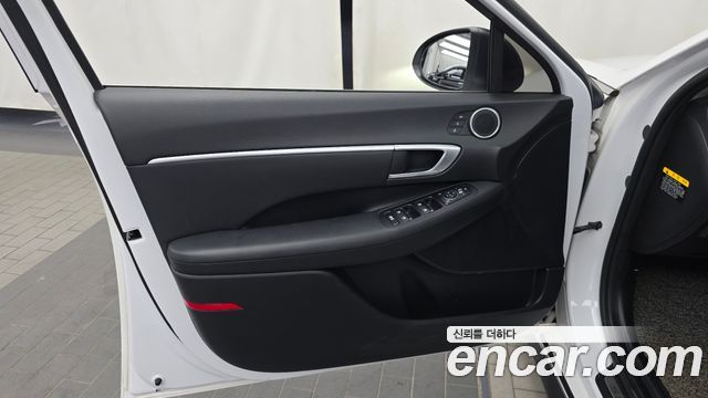 Hyundai Sonata Hybrid (DN8) Premium Family 2020 — фото 24