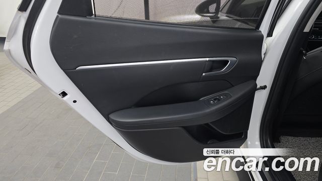 Hyundai Sonata Hybrid (DN8) Premium Family 2020 — фото 25
