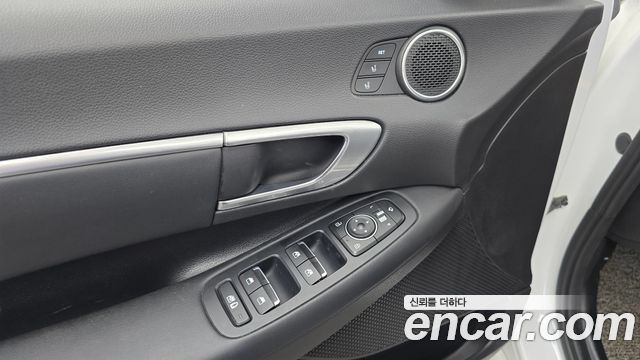 Hyundai Sonata Hybrid (DN8) Premium Family 2020 — фото 27