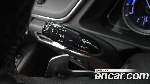 Hyundai Sonata Hybrid (DN8) Premium Family 2020 — фото 29