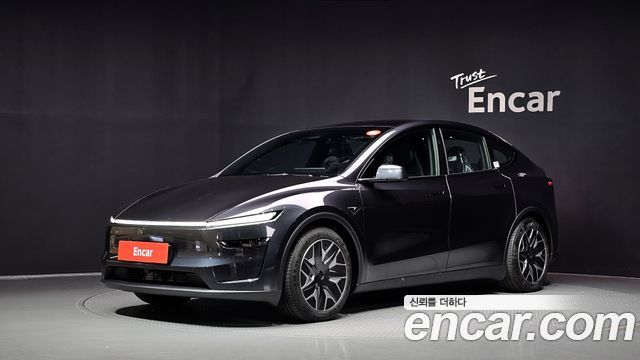 Tesla Model Y L Long Range AWD