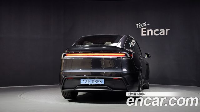 Tesla Model Y L Long Range AWD 2026 — фото 4