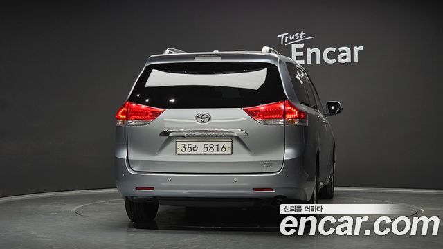 Toyota Sienna 3.5 AWD 2014 — фото 4