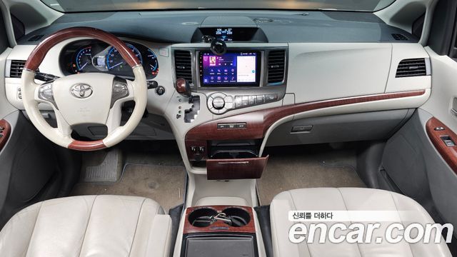 Toyota Sienna 3.5 AWD 2014 — фото 7