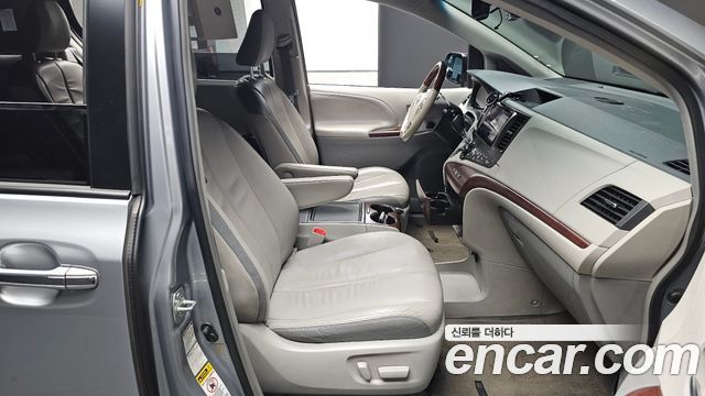 Toyota Sienna 3.5 AWD 2014 — фото 10
