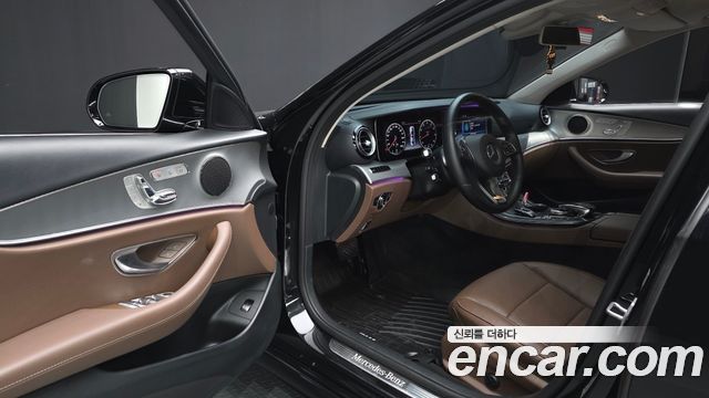 Mercedes-Benz E-Class (W213) E300 AMG Line 2017 — фото 10