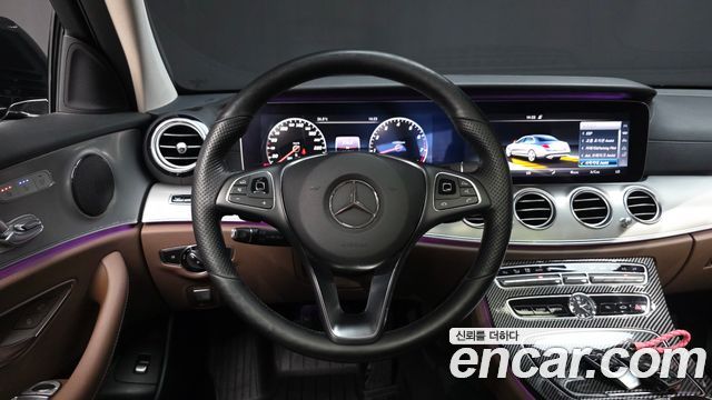 Mercedes-Benz E-Class (W213) E300 AMG Line 2017 — фото 18